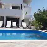 Appartmants 2 With Pool And Private Jakuzzi 4* Vodice