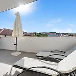 Appartmants 2 With Pool And Private Jakuzzi 4* וודיצה