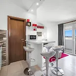 Vendégház Appartmants 2 With Pool And Private Jakuzzi Vodice