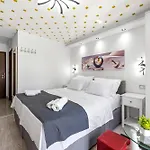 Appartmants 2 With Pool And Private Jakuzzi 4* וודיצה