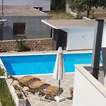 בית הארחה Appartmants 2 With Pool And Private Jakuzzi 4*