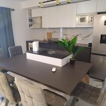 Guest house Appartmants 2 With Pool And Private Jakuzzi 4*
