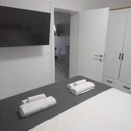 Appartmants 2 With Pool And Private Jakuzzi