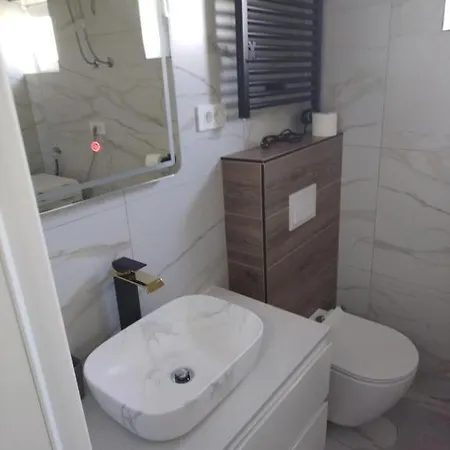 Tomic Casa de hóspedes 4*