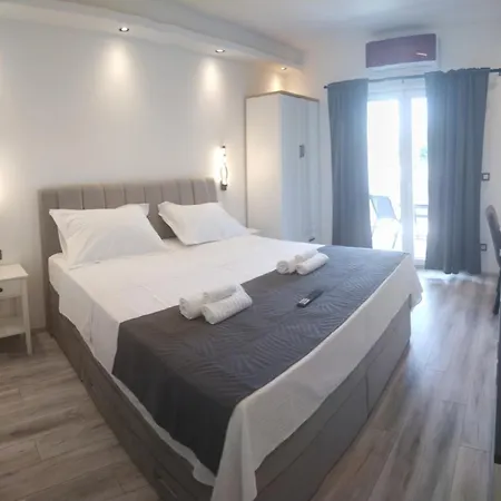 Tomic Guest house 4*