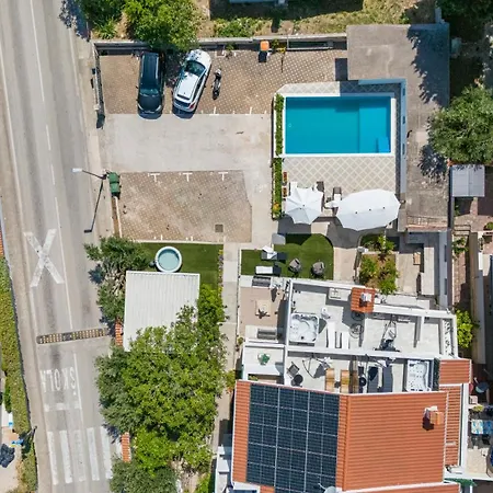 Casa de hóspedes Tomic 4*