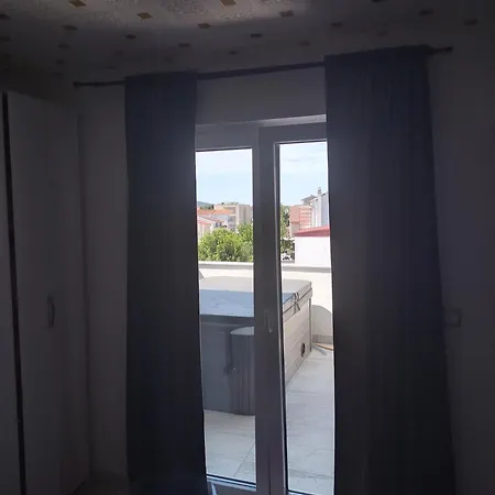 Appartmants 2 With Pool And Private Jakuzzi 4* Vodice