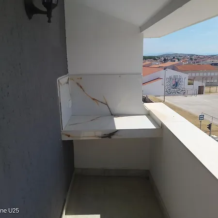 Appartmants 2 With Pool And Private Jakuzzi Guest house