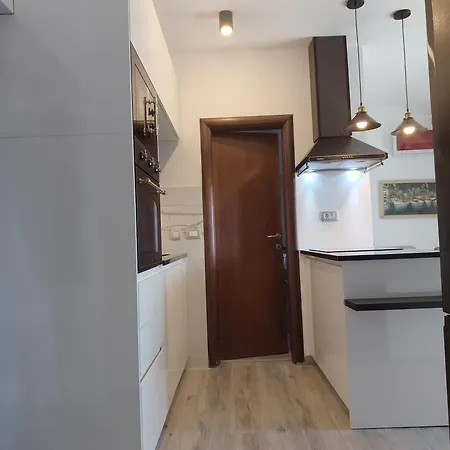 Appartmants 2 With Pool And Private Jakuzzi Guest house 4*