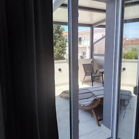 Guest house Appartmants 2 With Pool And Private Jakuzzi 4*