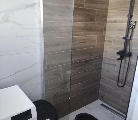 ゲストハウス Tomic