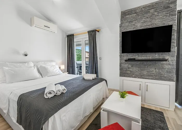 ゲストハウス Tomic 4*